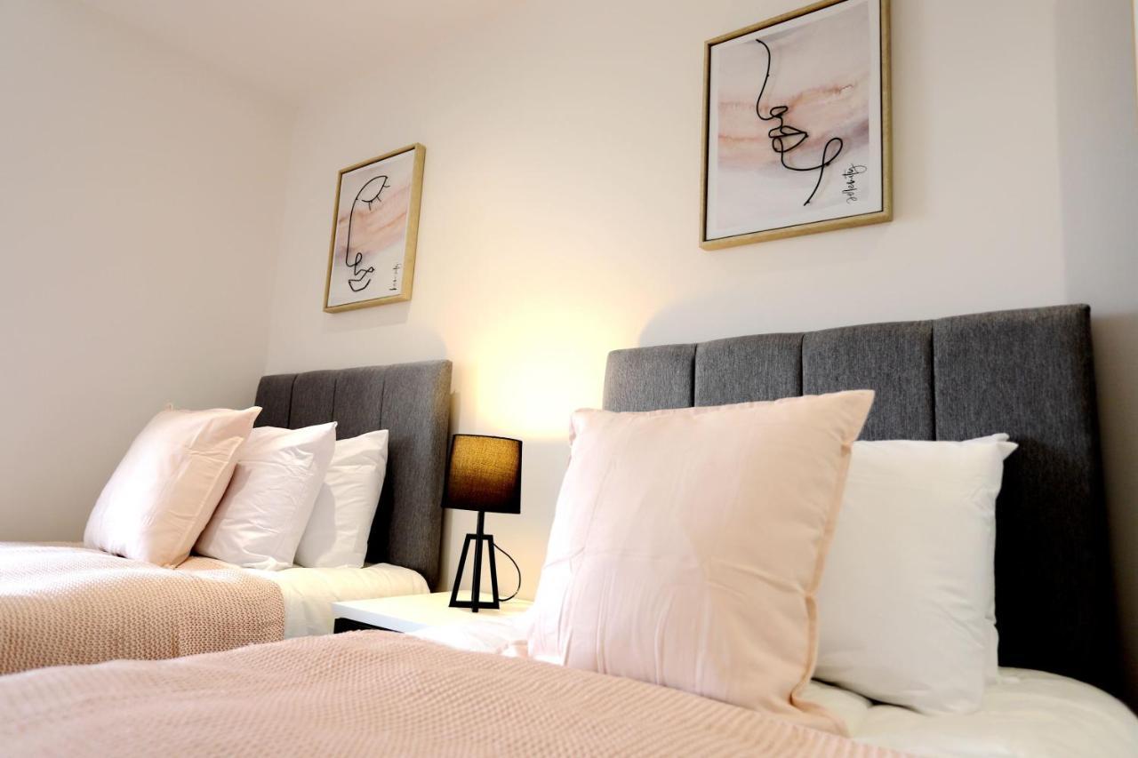 Birmingham Necairport Interchange Shortstay Homebase 외부 사진